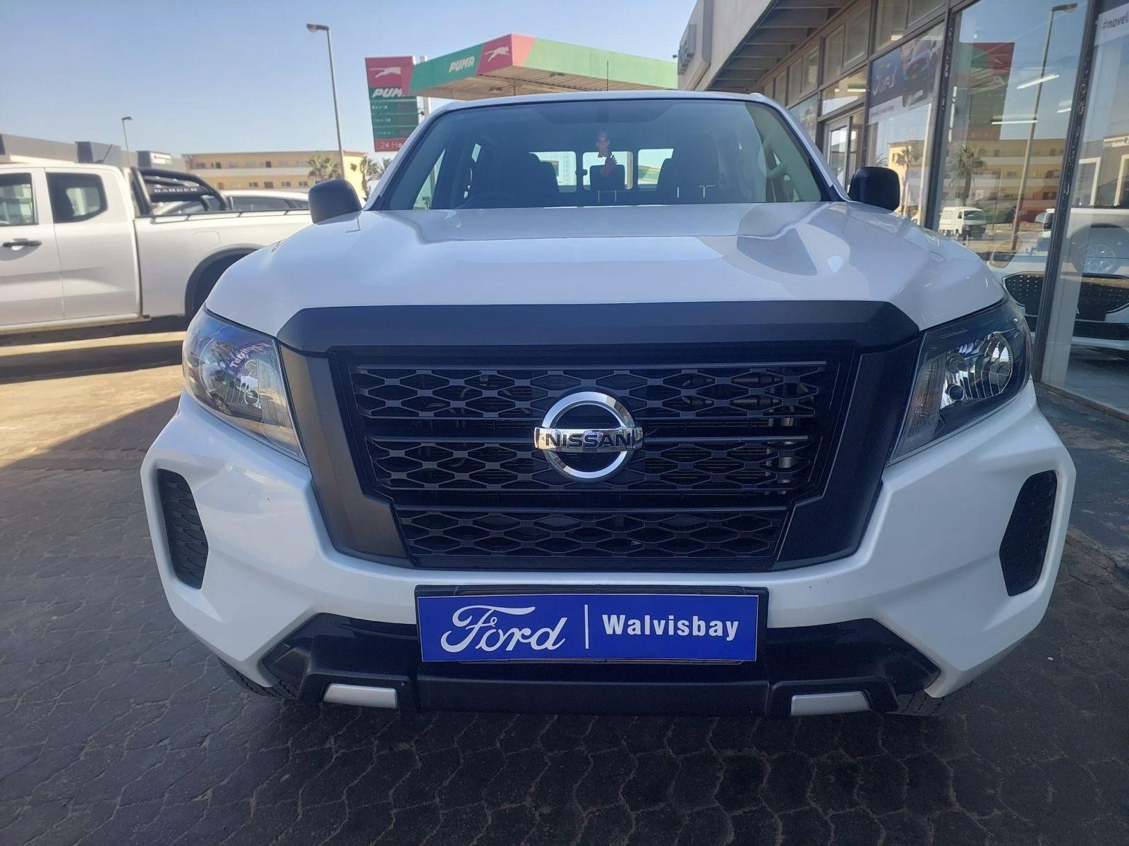 2024 Nissan Nissan Navara 2.5 XE 4x4 D/CaB MT photo