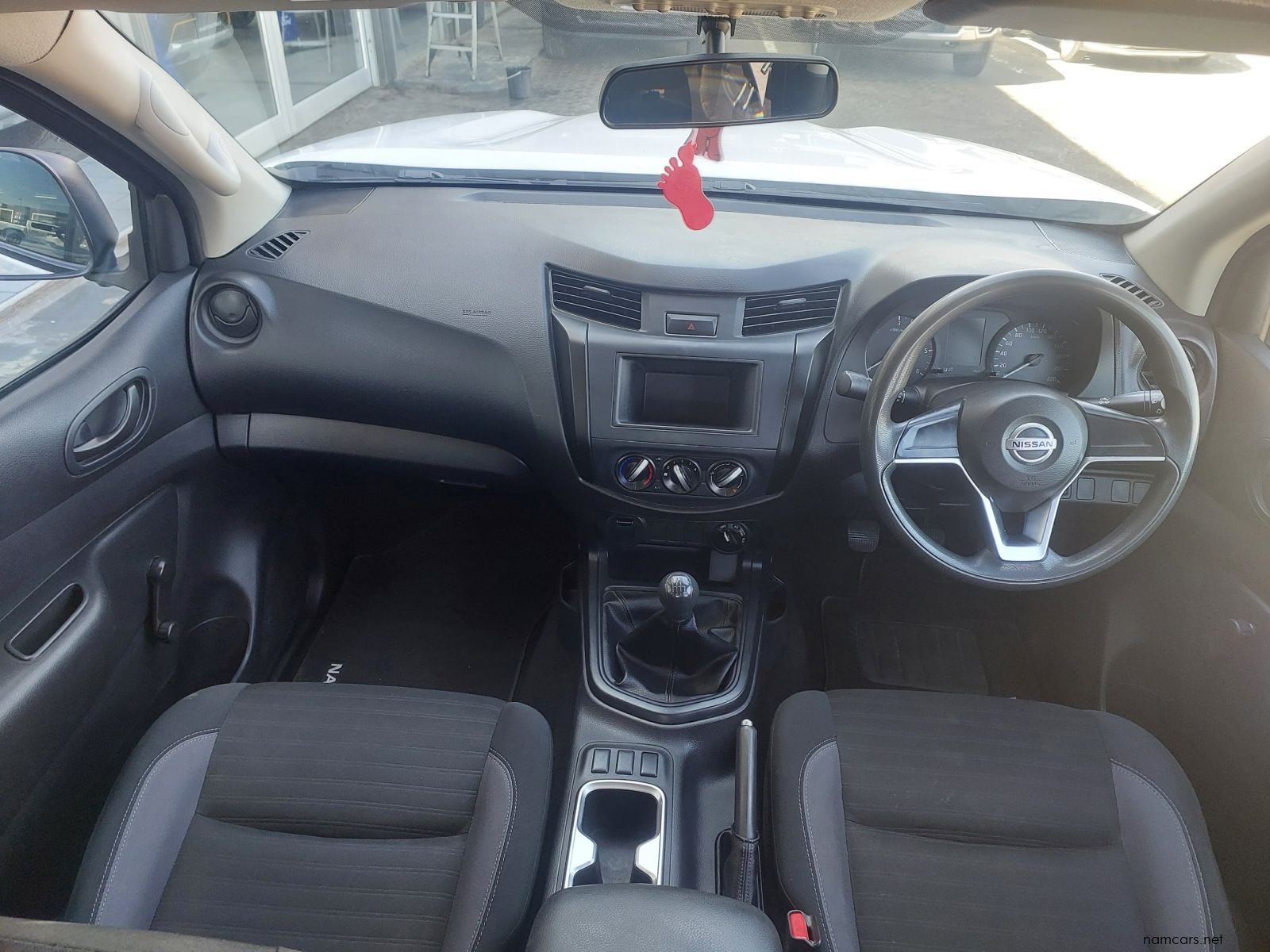 2024 Nissan Nissan Navara 2.5 XE 4x4 D/CaB MT photo