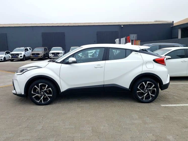 2020 Toyota Toyota C-HR 1.2 T plus MT photo