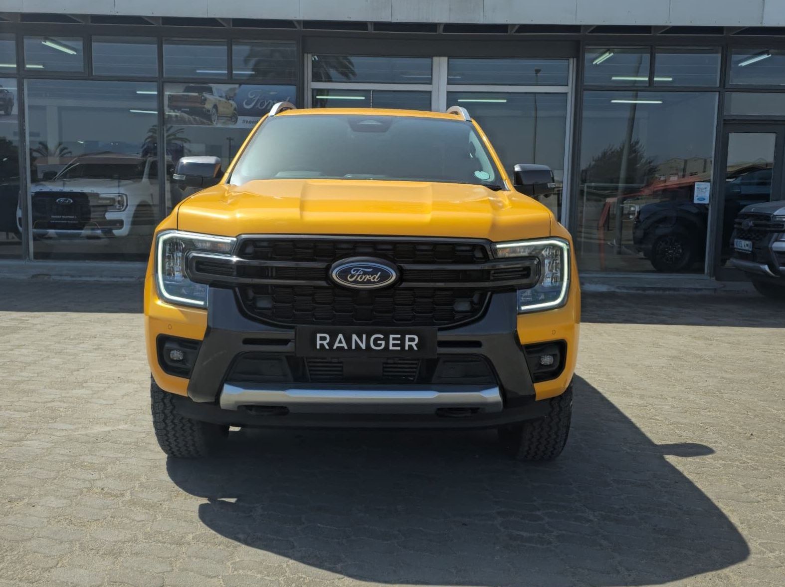 2025 Ford Ford Ranger 2.0 Bi-Turbo Extended  Cab 4x4 AT pictures
