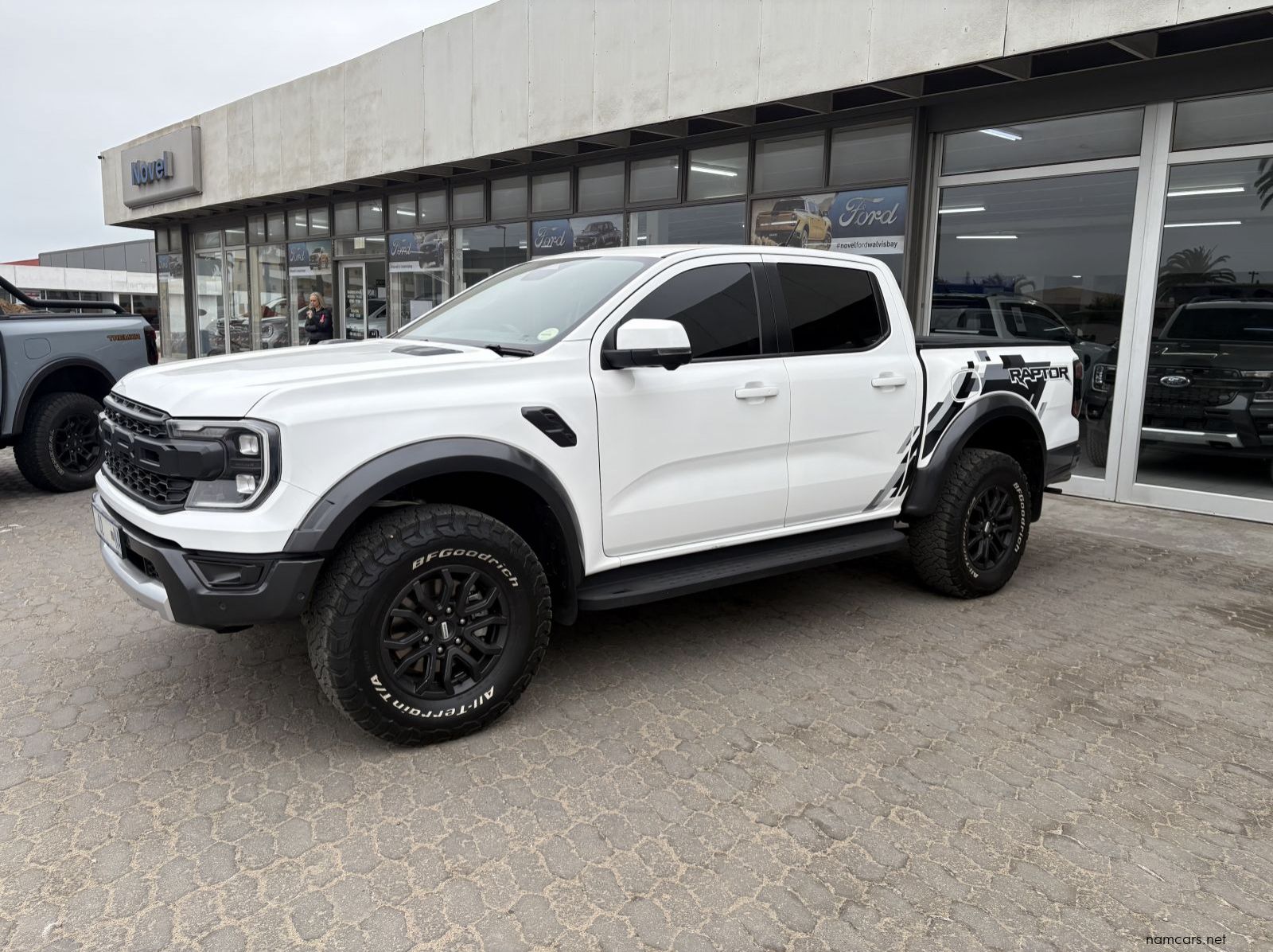 2023 Ford Ford Ranger Raptor  3.0 V6  Twin -Turbo 4WD pictures