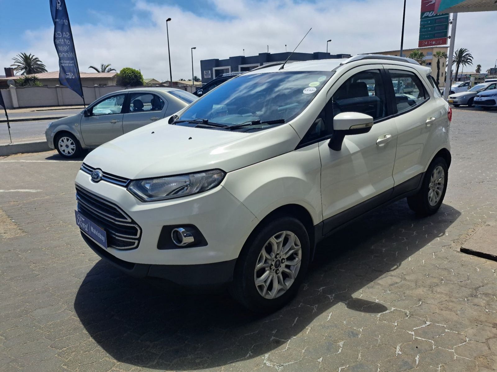 2017 Ford Ford Eco sport 1.0 Titanium pictures