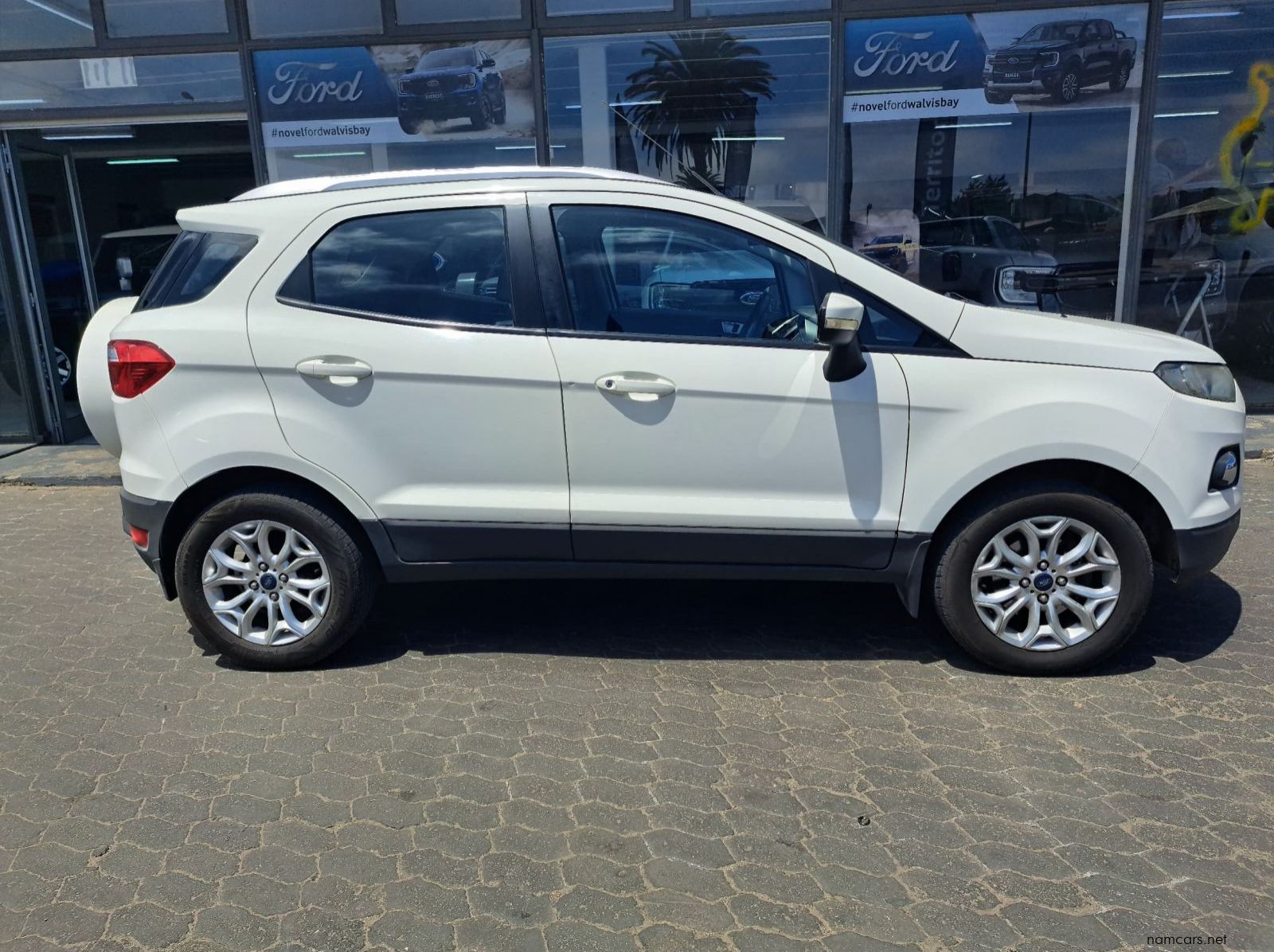 2017 Ford Ford Eco sport 1.0 Titanium pictures