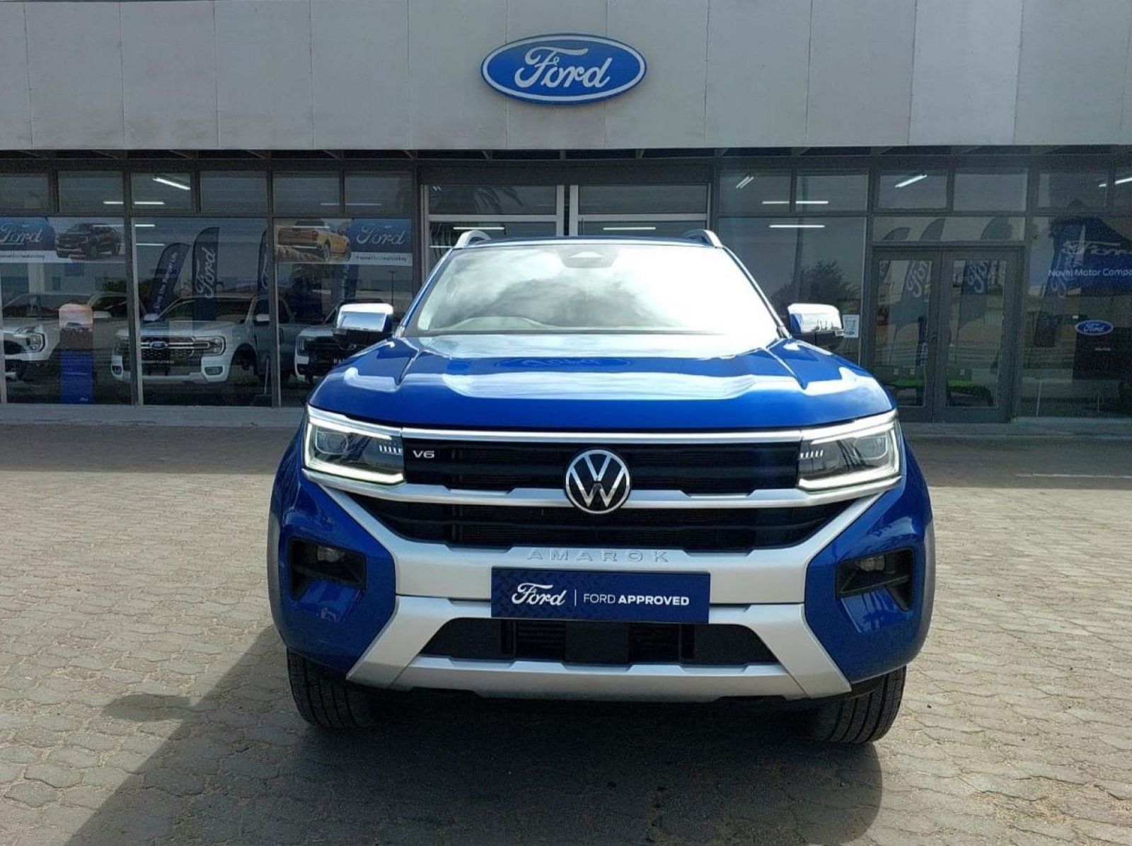 2024 Volkswagen Amarok Aventura  3.0 V6 184 kw 4 motion pictures