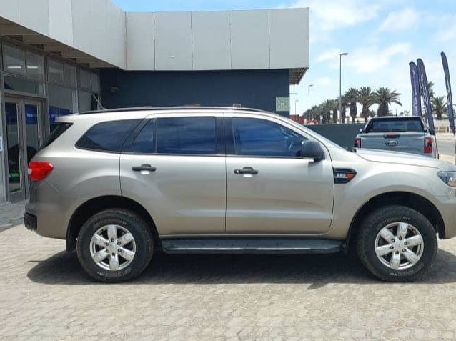 2019 Ford Ford Everest 2.2 Xls 4x4 Mt pictures