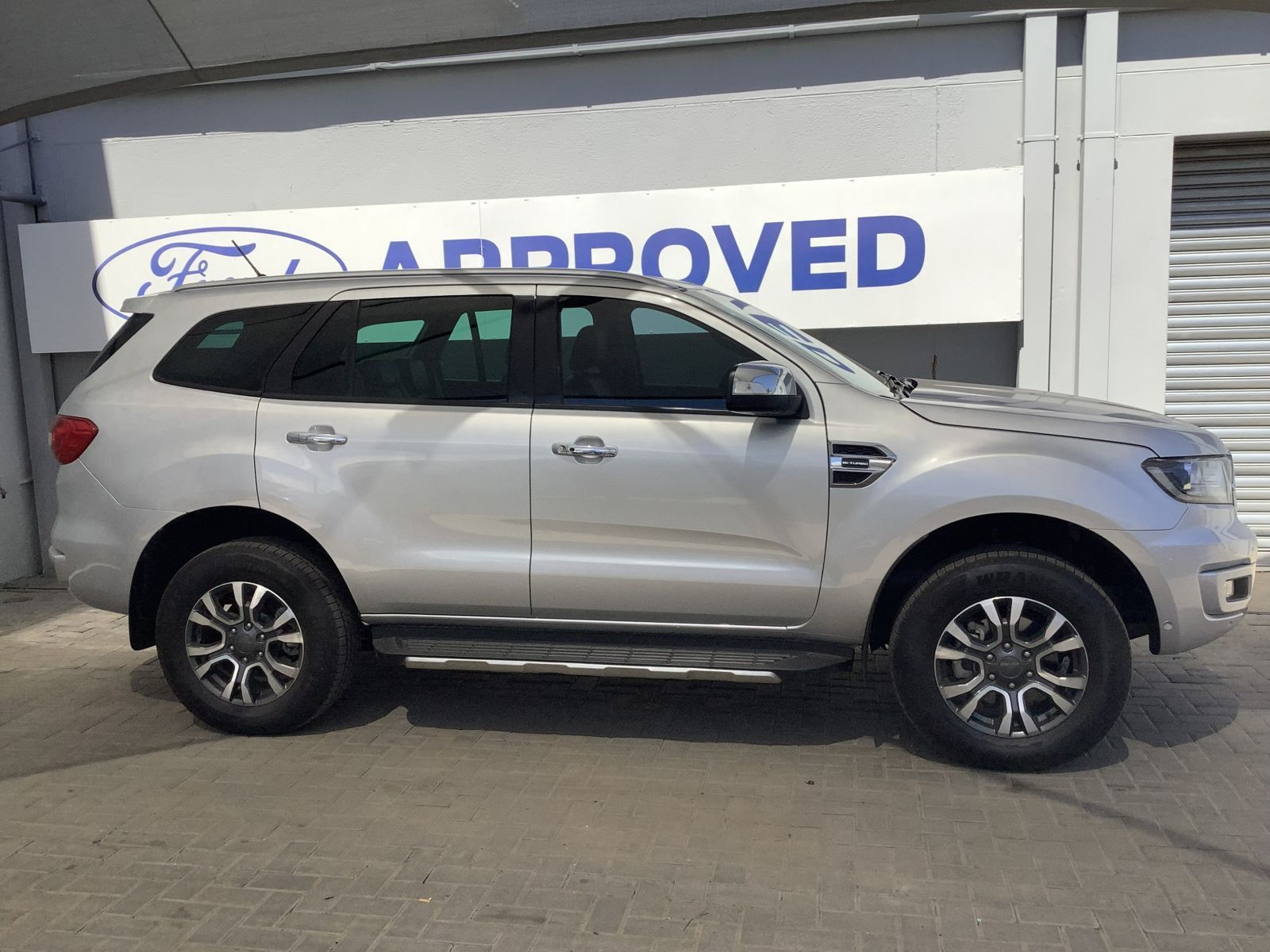 Ford EVEREST 20BI-TURBO LTD 4X4 10SP A/T in Namibia