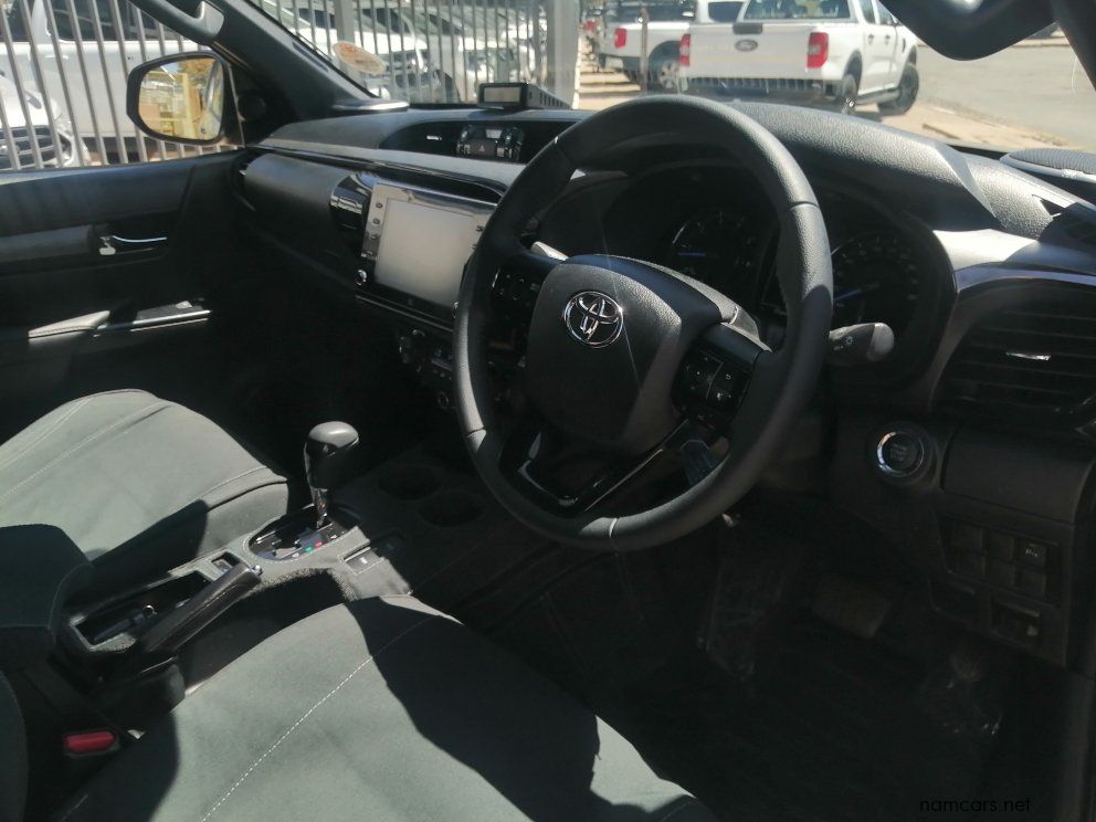 2025 Toyota HILUX 2.8 GD-6 LEGEND 55 D/C 4X4 A/T photo
