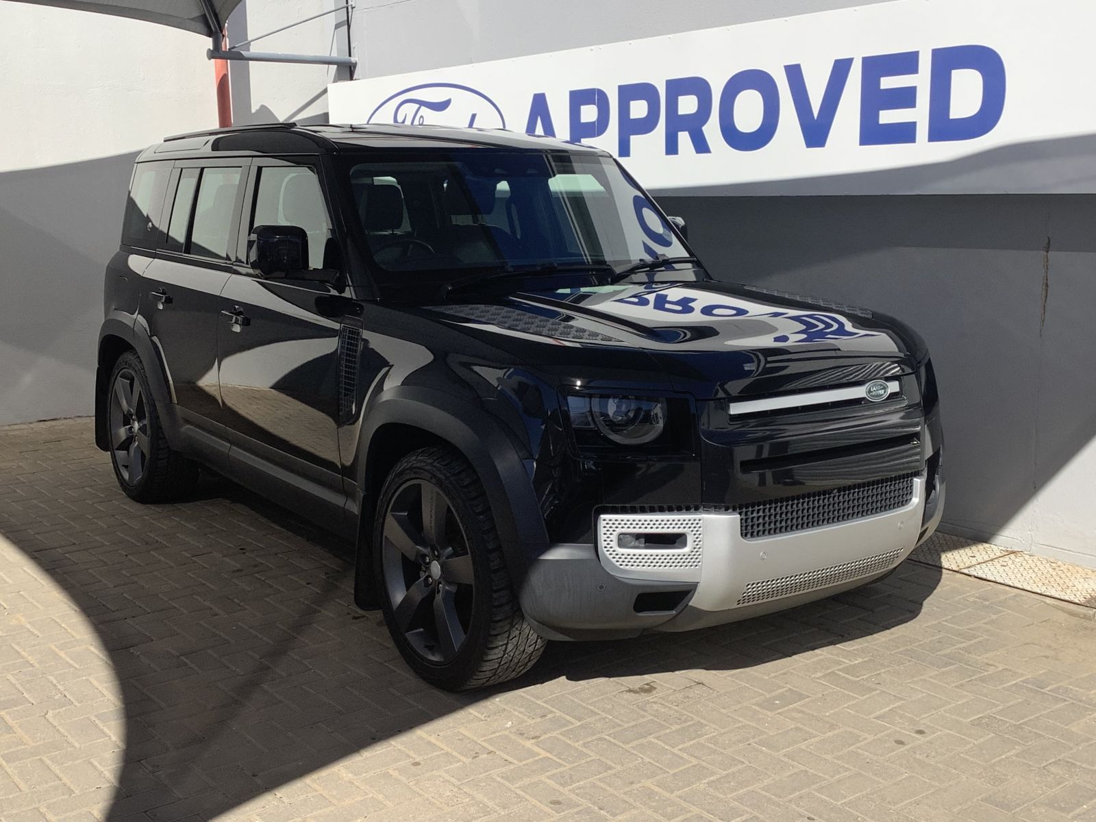 2020 Land Rover DEFENDER D240 SE 177KW photo