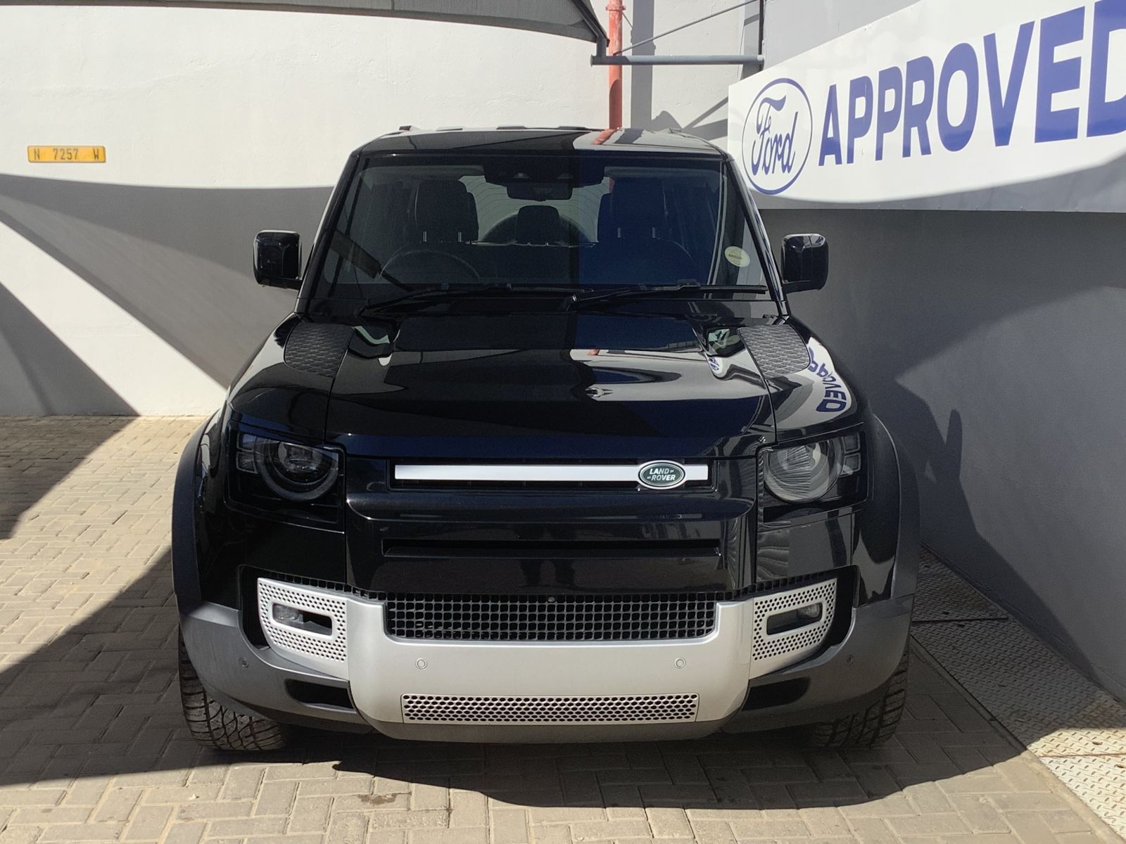 2020 Land Rover DEFENDER D240 SE 177KW photo