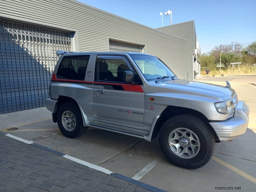 1998 Mitsubishi PAJERO 3,5 GLS photo