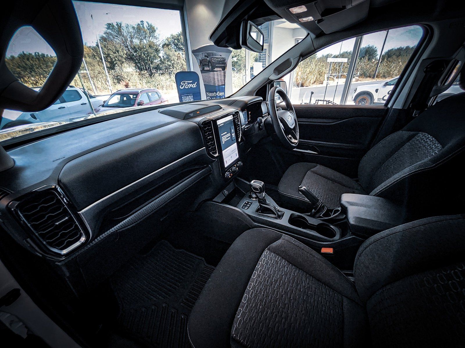 2025 Ford RANGER 20 BI-TURBO D/C 4X4 A/T 154KW photo