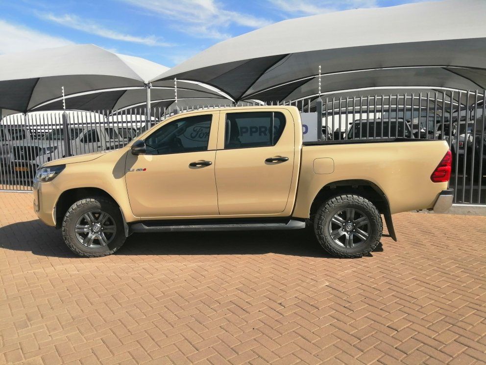 2024 Toyota HILUX 2.4 GD-6 D/C MAN 2X4 photo