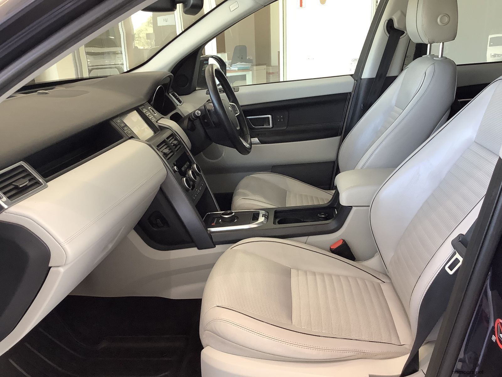 2018 Land Rover DISCOVERY SPORT 2.0i4D HSE photo