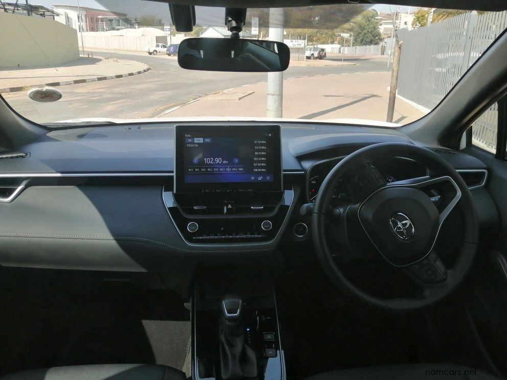 2026 Toyota CROSS 1.8 XS HYBRID photo
