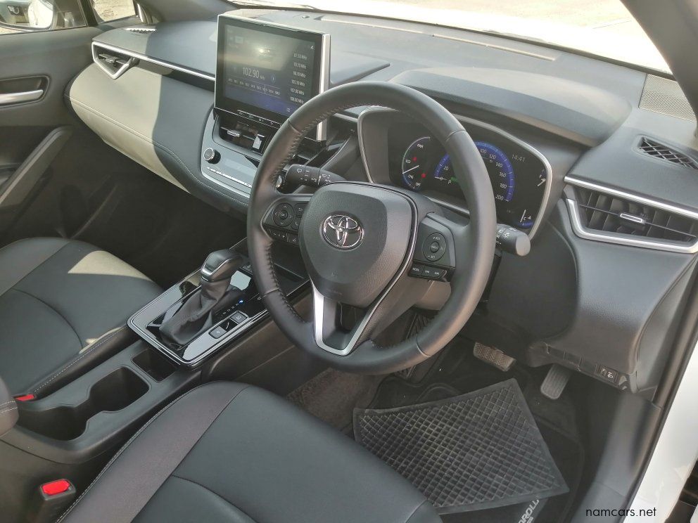 2026 Toyota CROSS 1.8 XS HYBRID photo