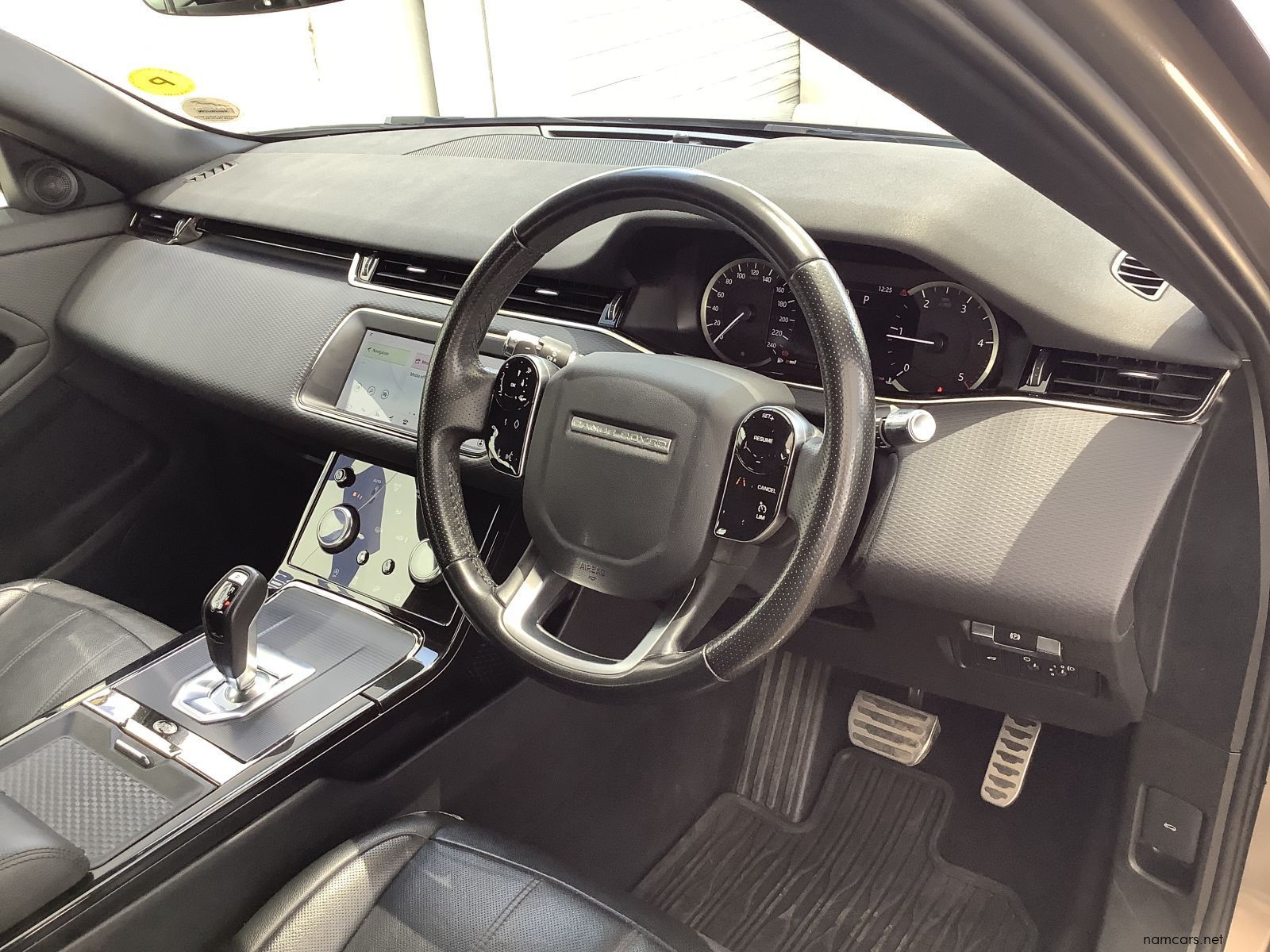 2020 Land Rover EVOQUE 20D S D180 132kw photo