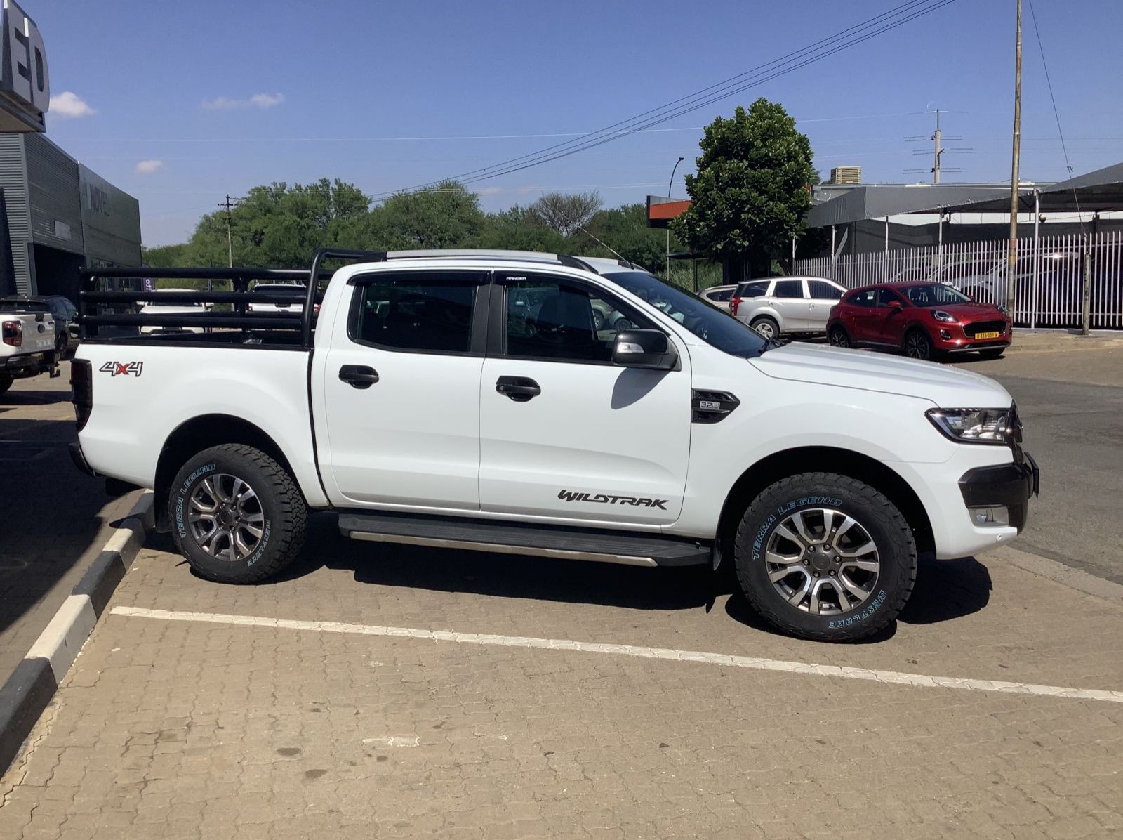 Used Ford WILDTRAK 3.2tdci DC 4x4 AT  for sale in Windhoek, Namibia