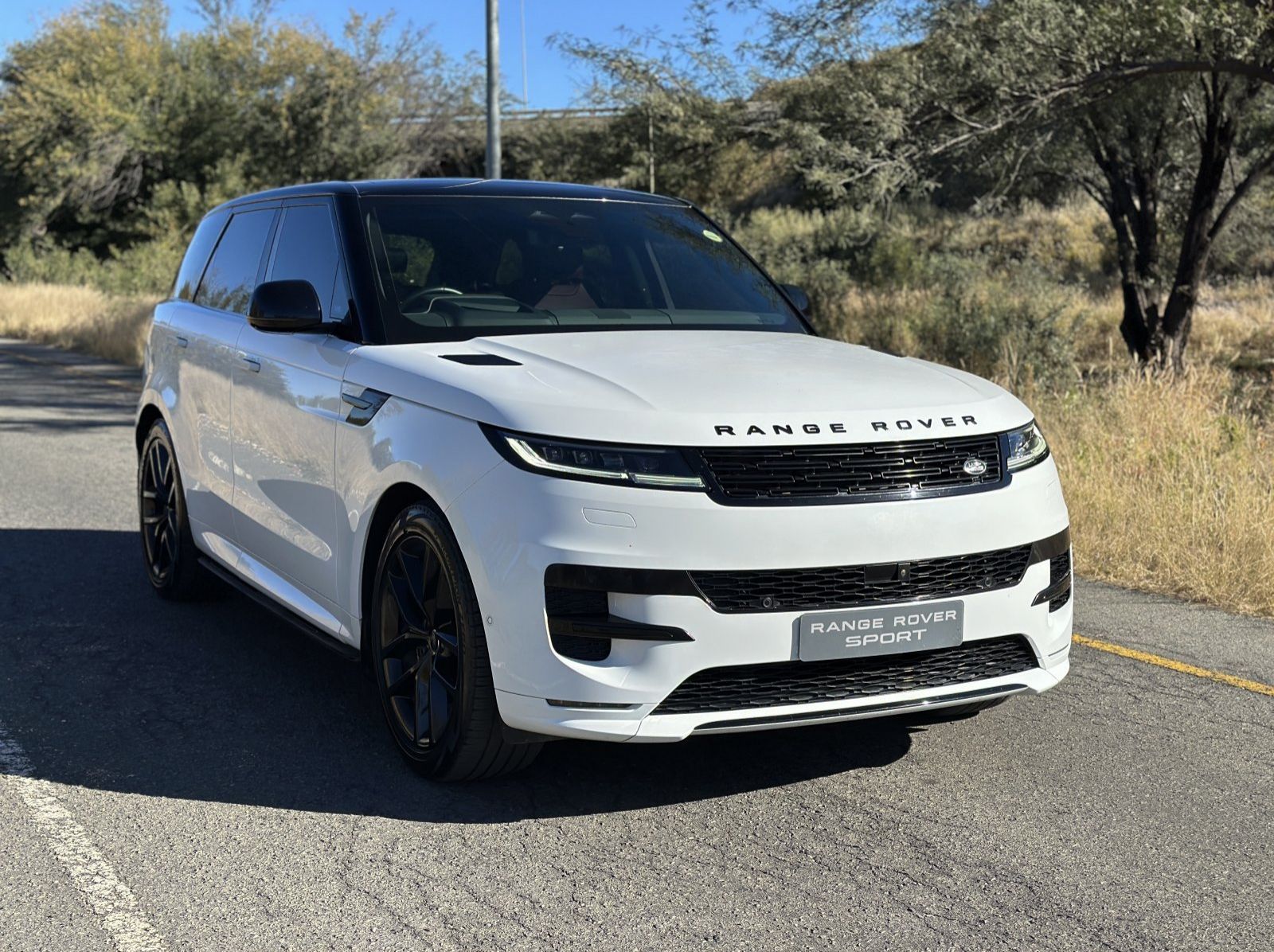 Used Land Rover RANGE ROVER SPORT  30D DYNAMIC HSE D350 for sale in Windhoek, Namibia