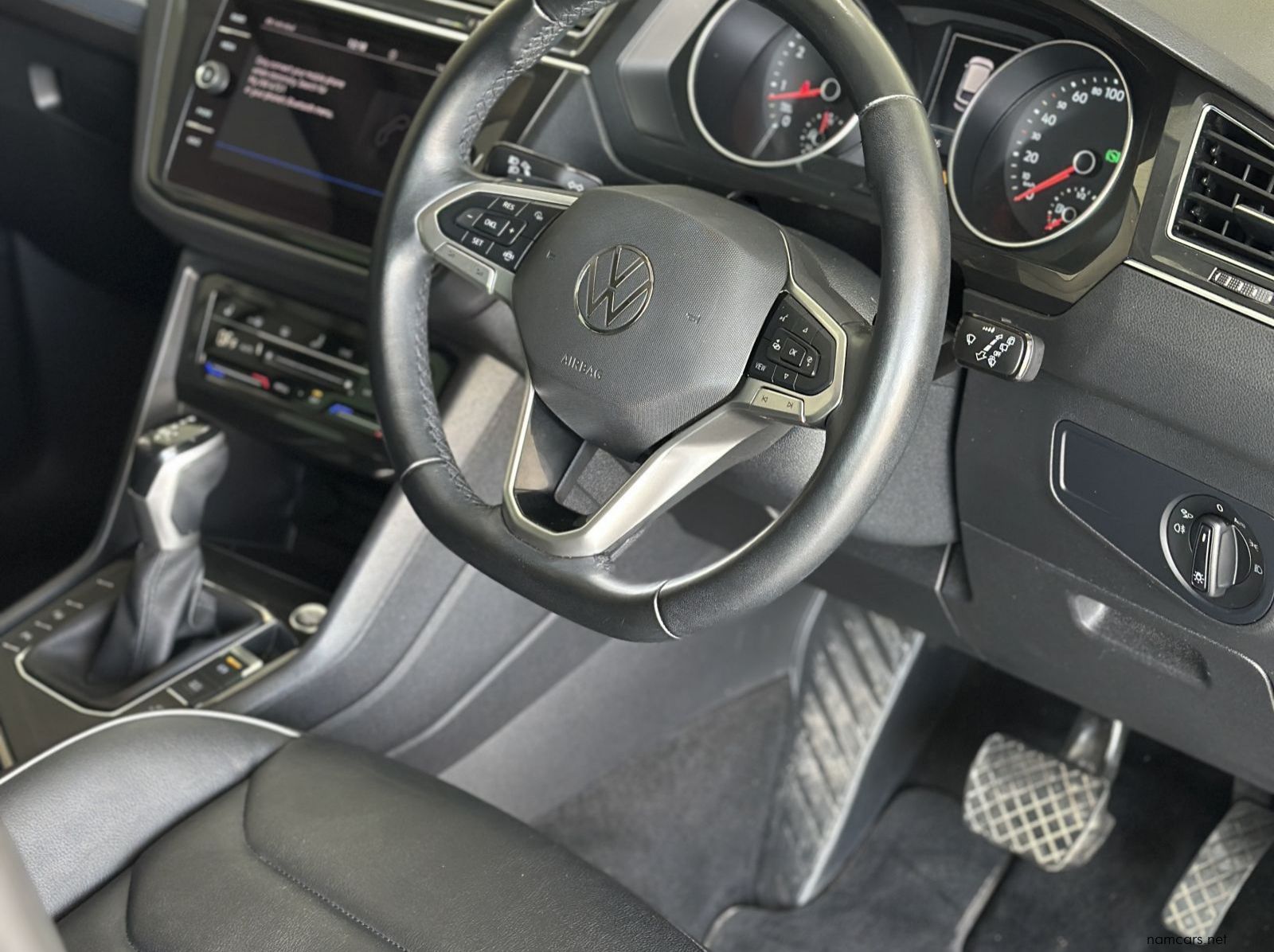 2023 Volkswagen TIGUAN  1.4TSI LIFE DSG pictures