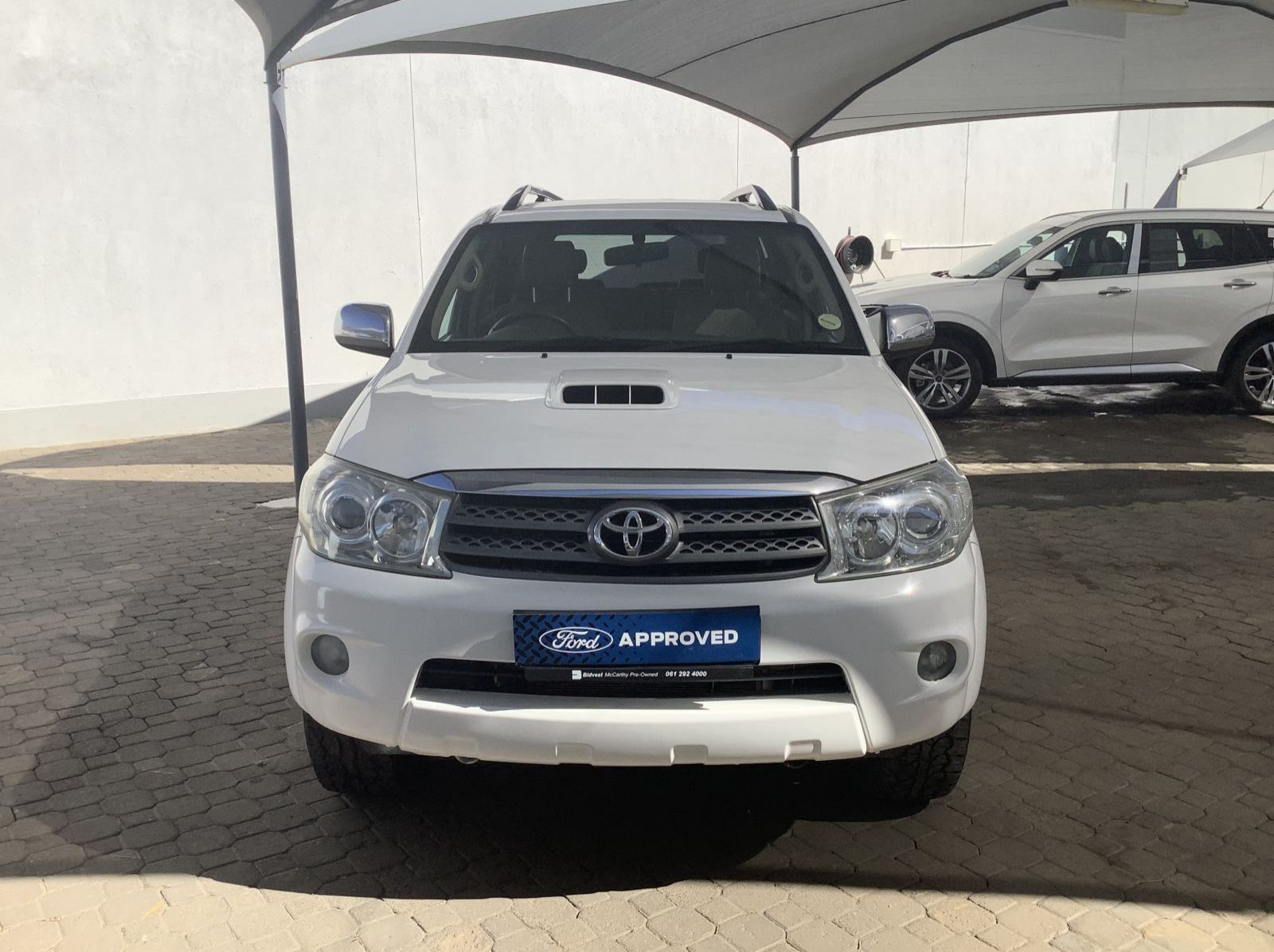 2010 Toyota FORTUNER 30D-4DRB AT pictures