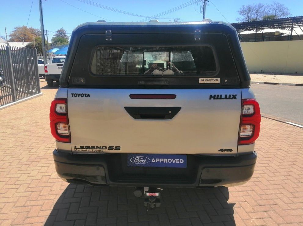 2025 Toyota HILUX 2.8 GD-6 LEGEND 55 D/C 4X4 A/T pictures