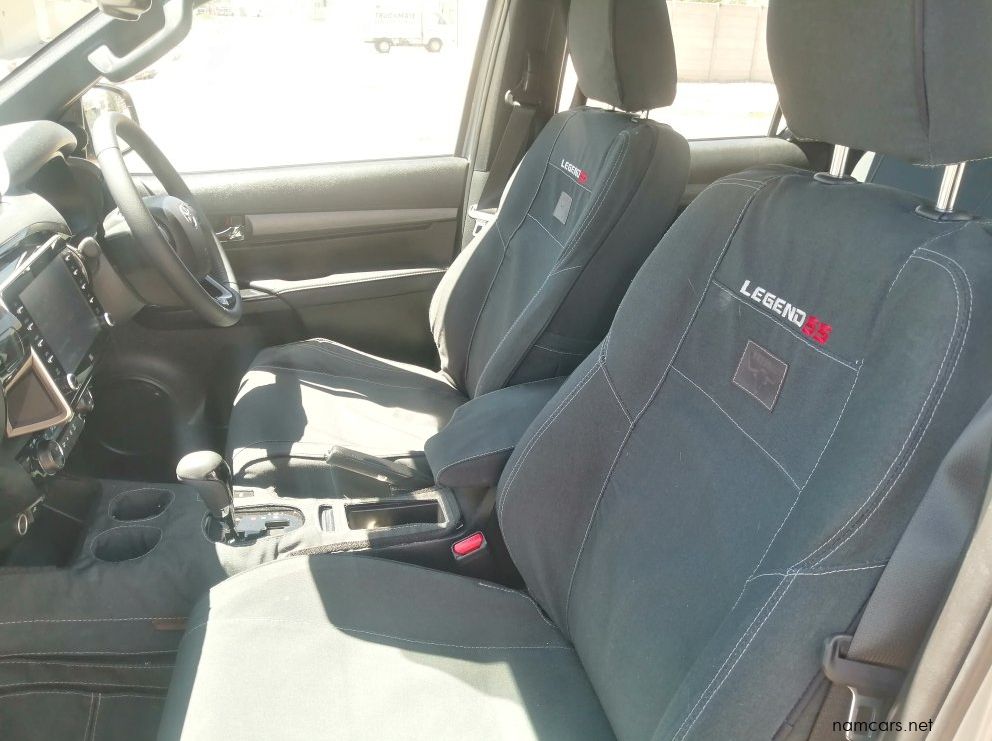 2025 Toyota HILUX 2.8 GD-6 LEGEND 55 D/C 4X4 A/T pictures