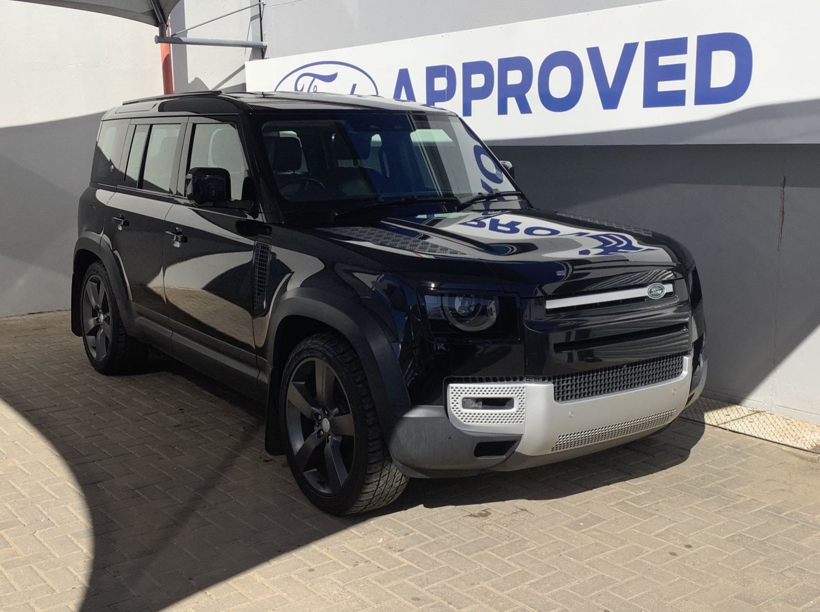 2020 Land Rover DEFENDER D240 SE 177KW pictures