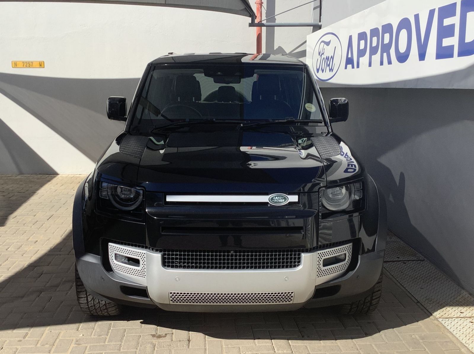 2020 Land Rover DEFENDER D240 SE 177KW pictures