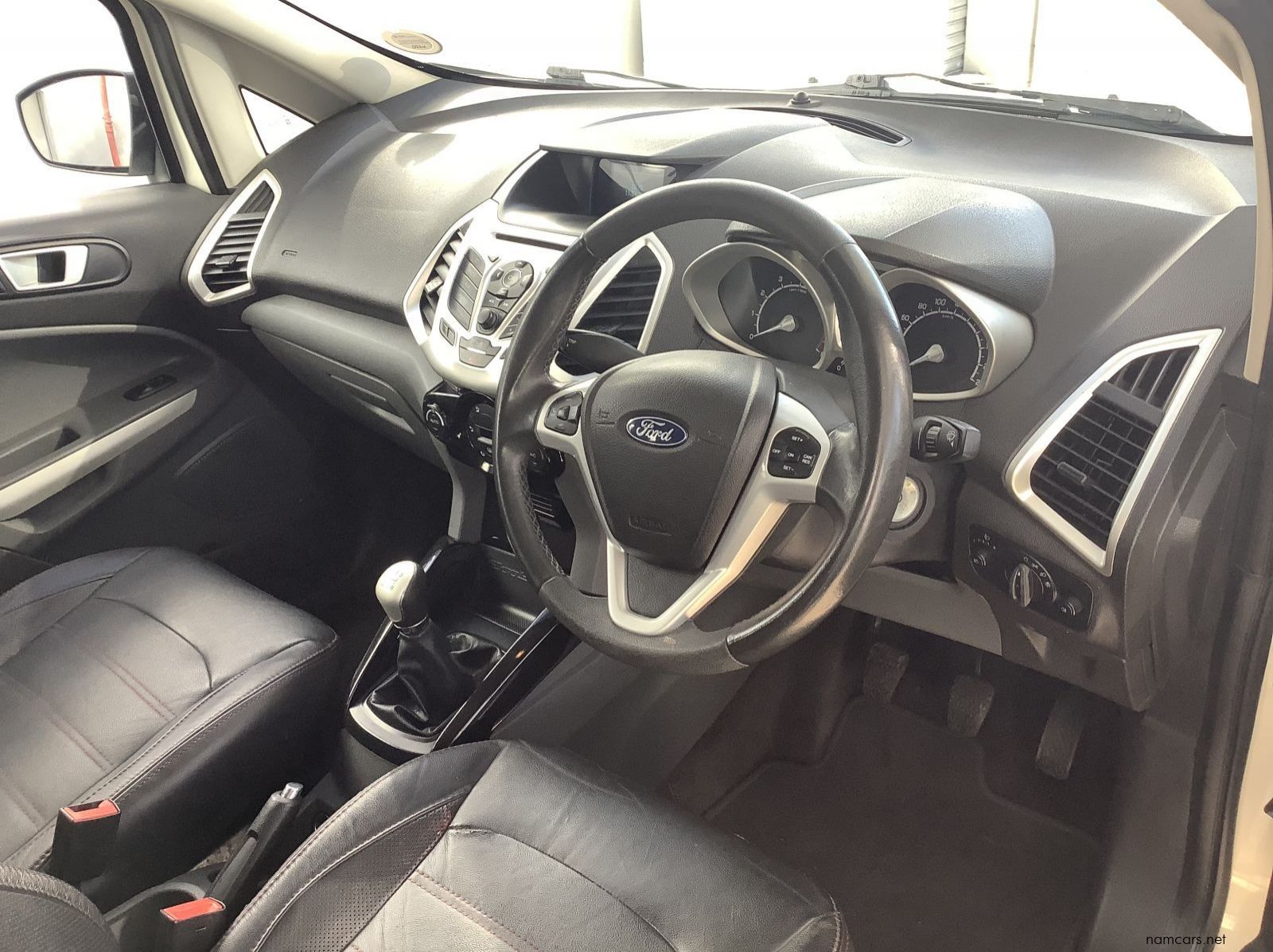 2017 Ford ECOSPORT 1.0ECOBOOST TITANIUM pictures