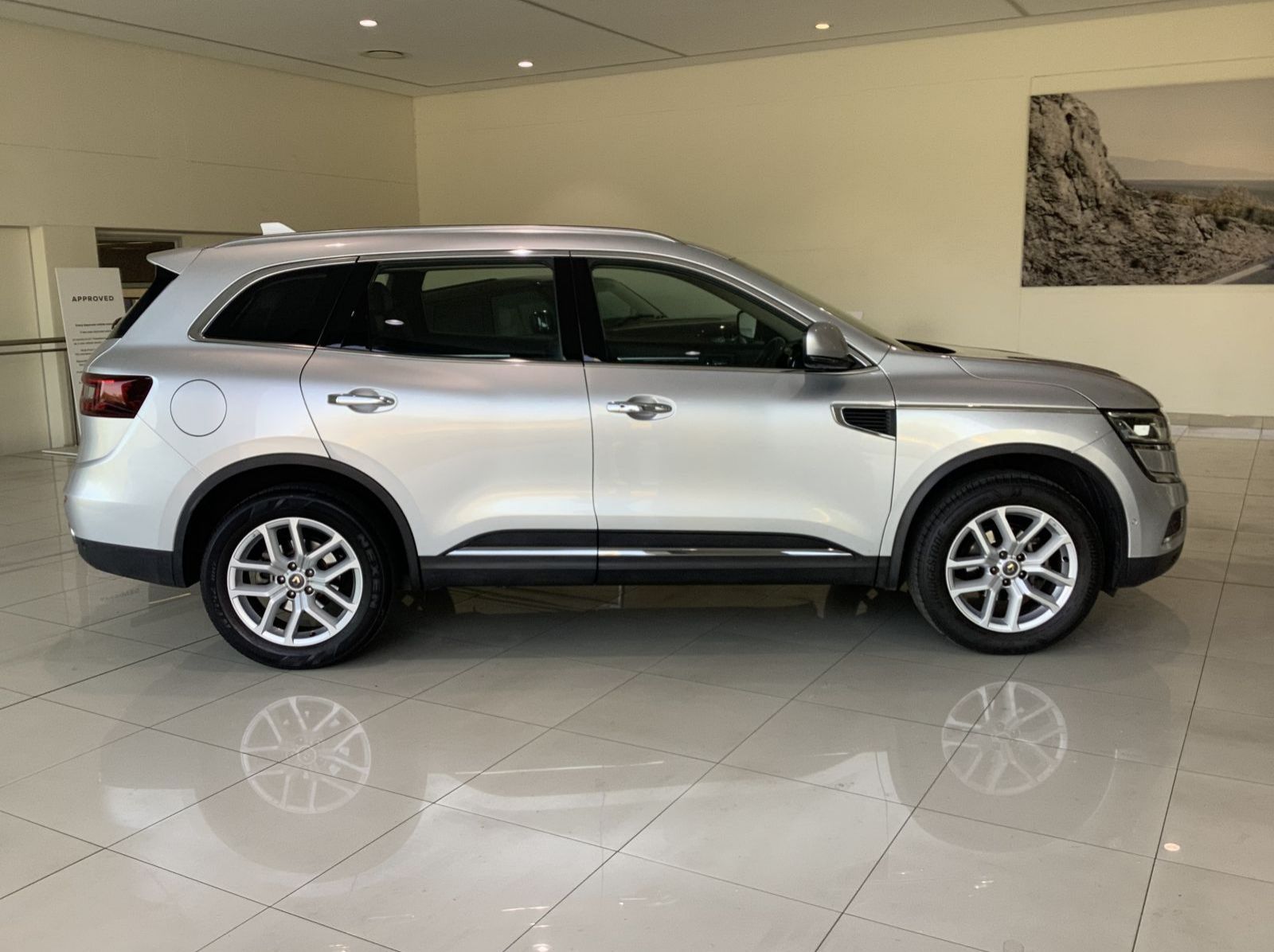 Used Renault KOLEOS 2.5 DYNAMIQUE CVT  for sale in Windhoek, Namibia