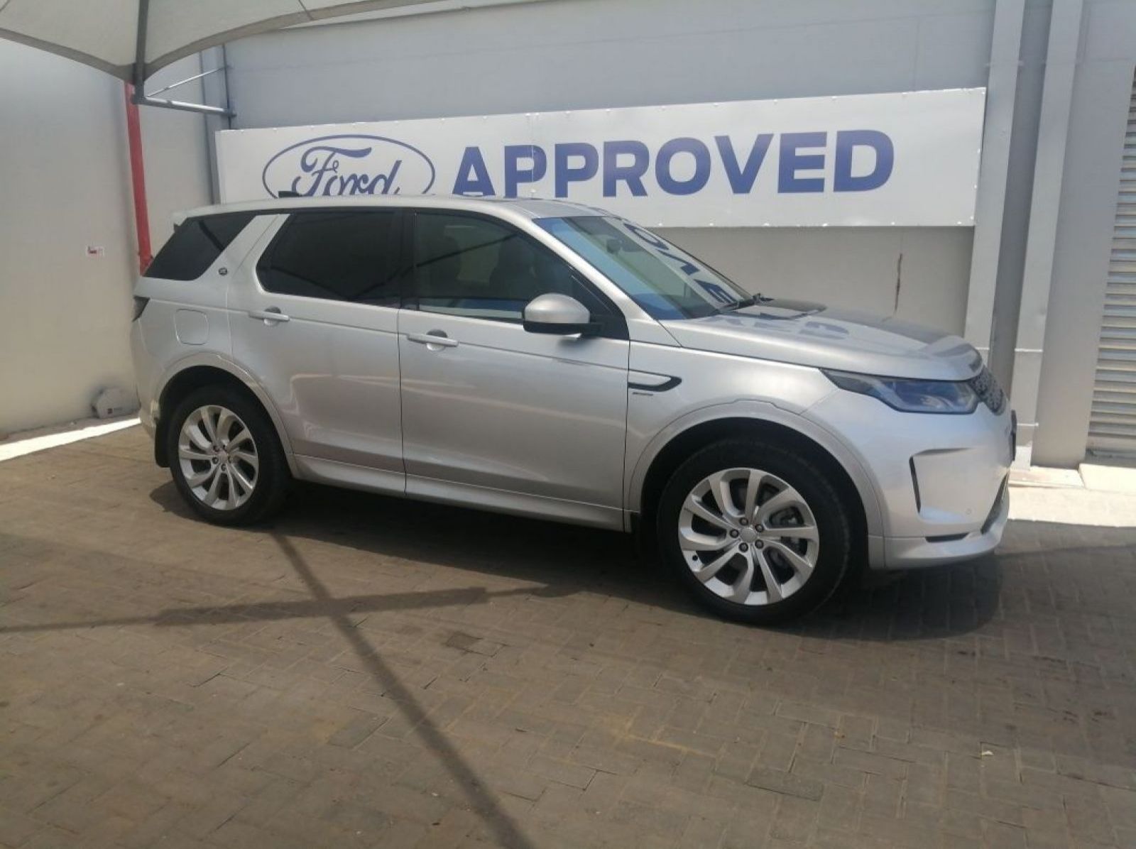 Used Land Rover DISCOVERY SPORT 20D HSE R-DYNAMIC for sale in Windhoek, Namibia
