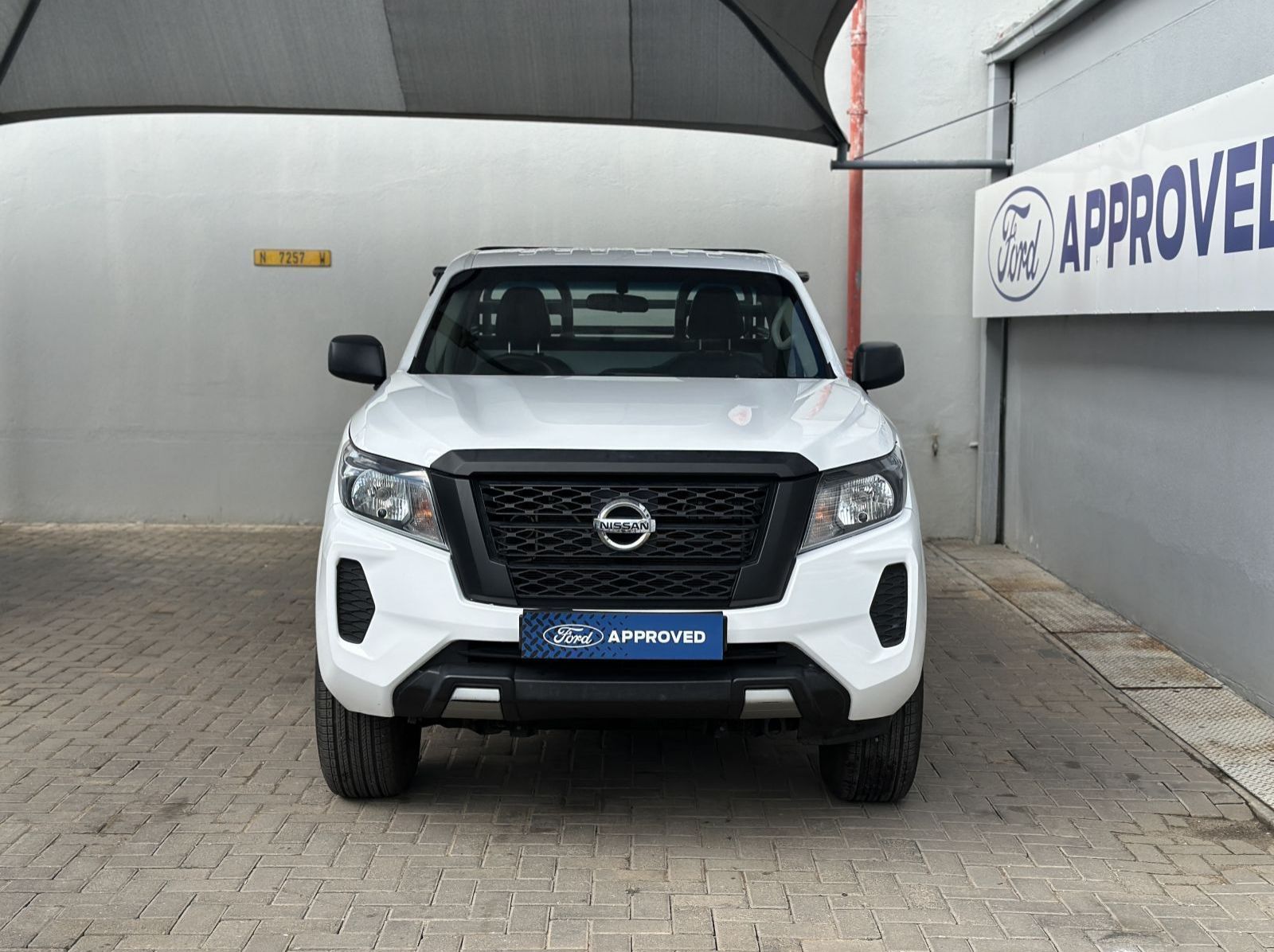 2022 Nissan NAVARA 2.5 XE 4X4 MAN pictures