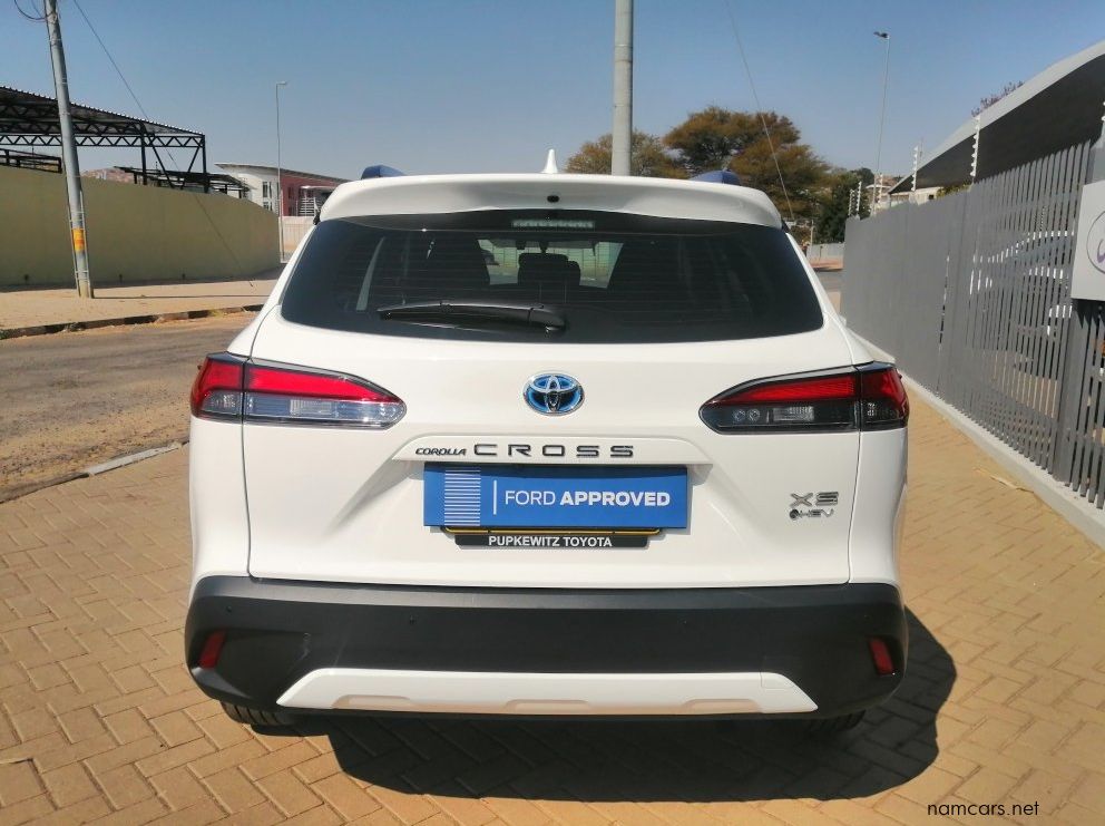 2026 Toyota CROSS 1.8 XS HYBRID pictures