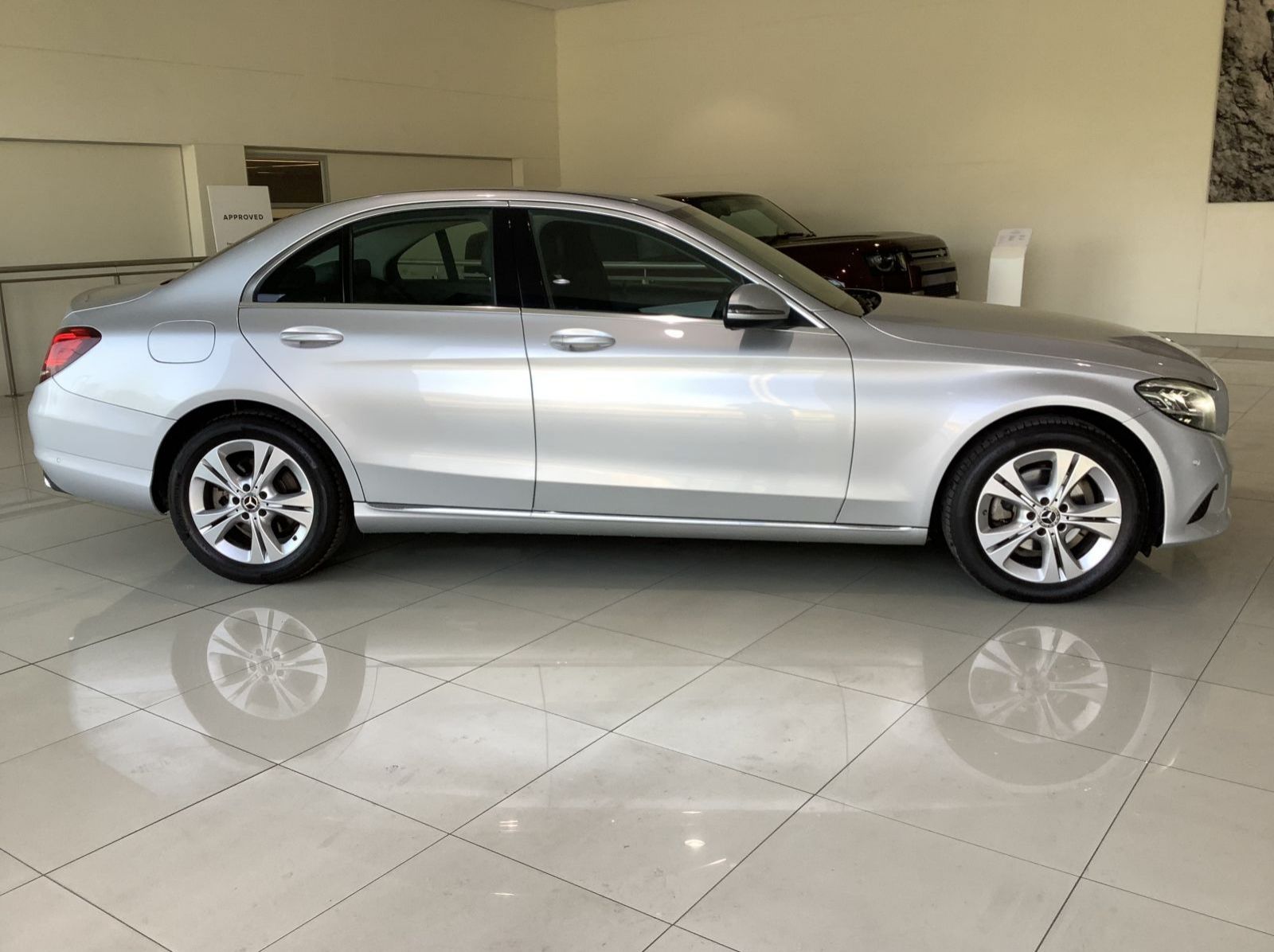 Used Mercedes-Benz C180 AT  for sale in Windhoek, Namibia