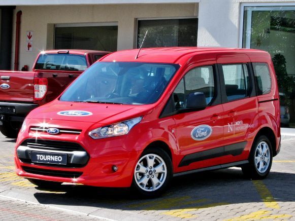 17 Ford Tourneo Connect 1 0 Ecoboost Swb Trend For Sale Brand New Manual Transmission Novel Ford