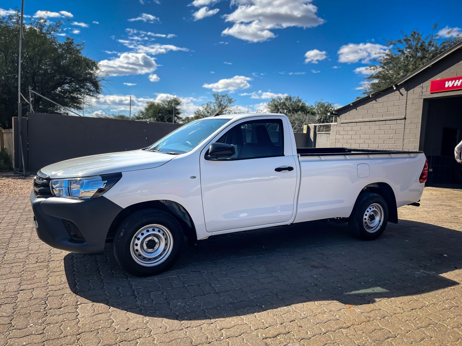 2024 Toyota TOYOTA HILUX 2.4 GD-S A/C P/U S/C photo