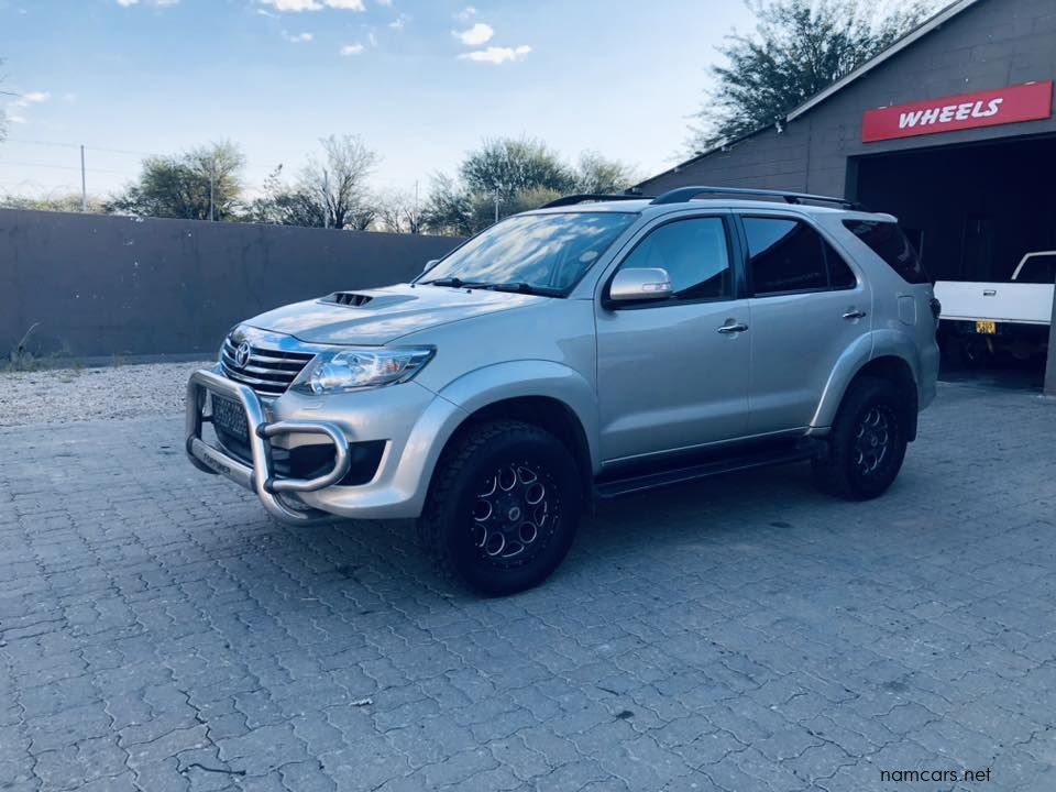 2013 Toyota FORTUNER 3.0 D4D 4X4 photo
