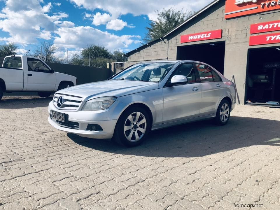 2009 Mercedes-Benz C220 CDI 2.0 photo