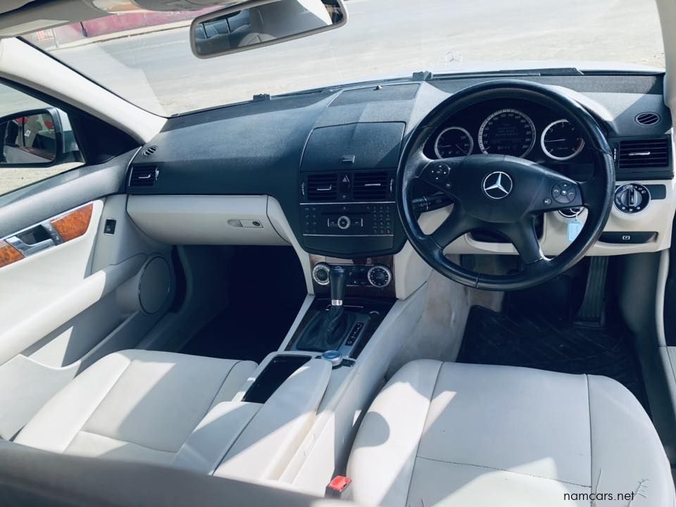 2009 Mercedes-Benz C220 CDI 2.0 photo