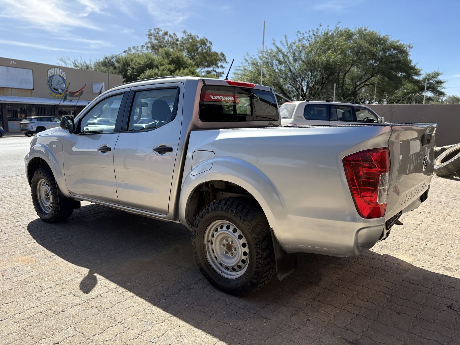 2022 Nissan NISSAN NAVARA 4X4 2.5 SE M/T D/C photo