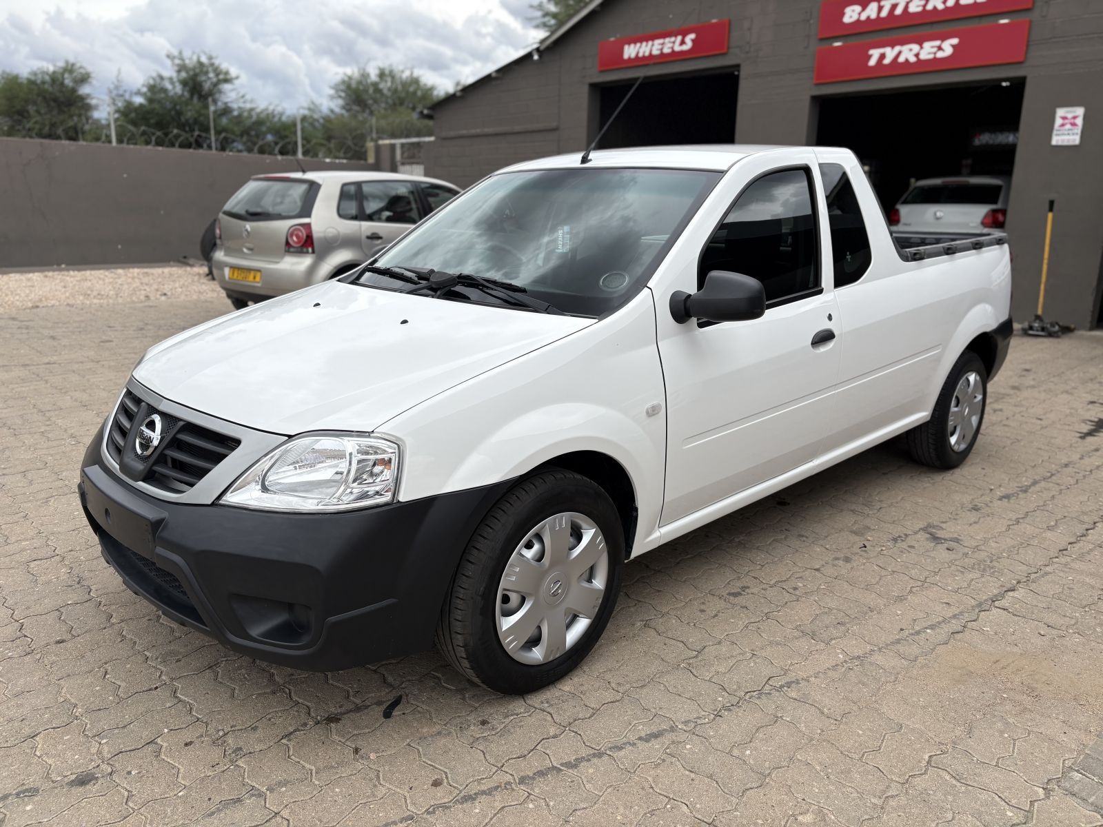 2021 Nissan NISSAN NP200 1.6 M.T photo