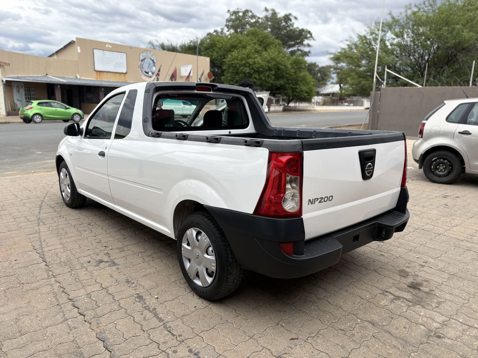 2021 Nissan NISSAN NP200 1.6 M.T photo