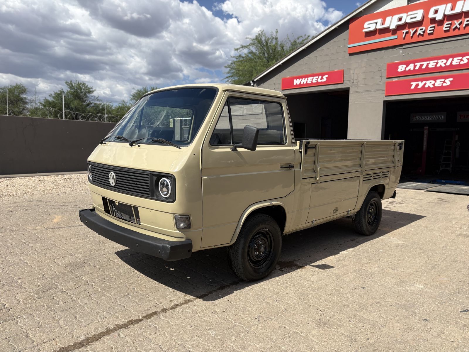 1982 Volkswagen VOLKSWAGEN TRANSPORTER photo