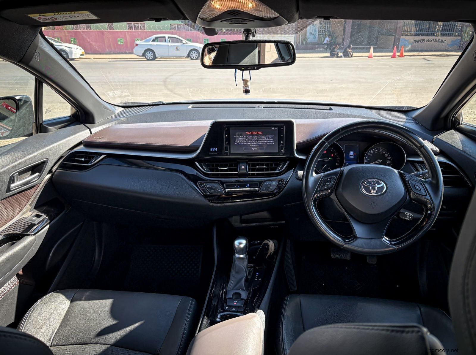 2020 Toyota TOYOTA C-HR 1.2T LUXURY CVT pictures