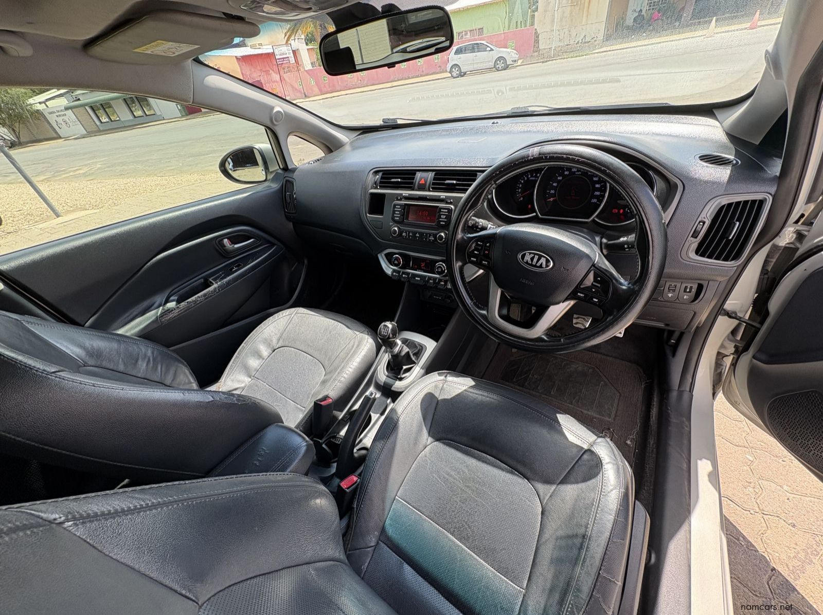 2014 Kia KIA RIO 1.4 TEC 5DR pictures