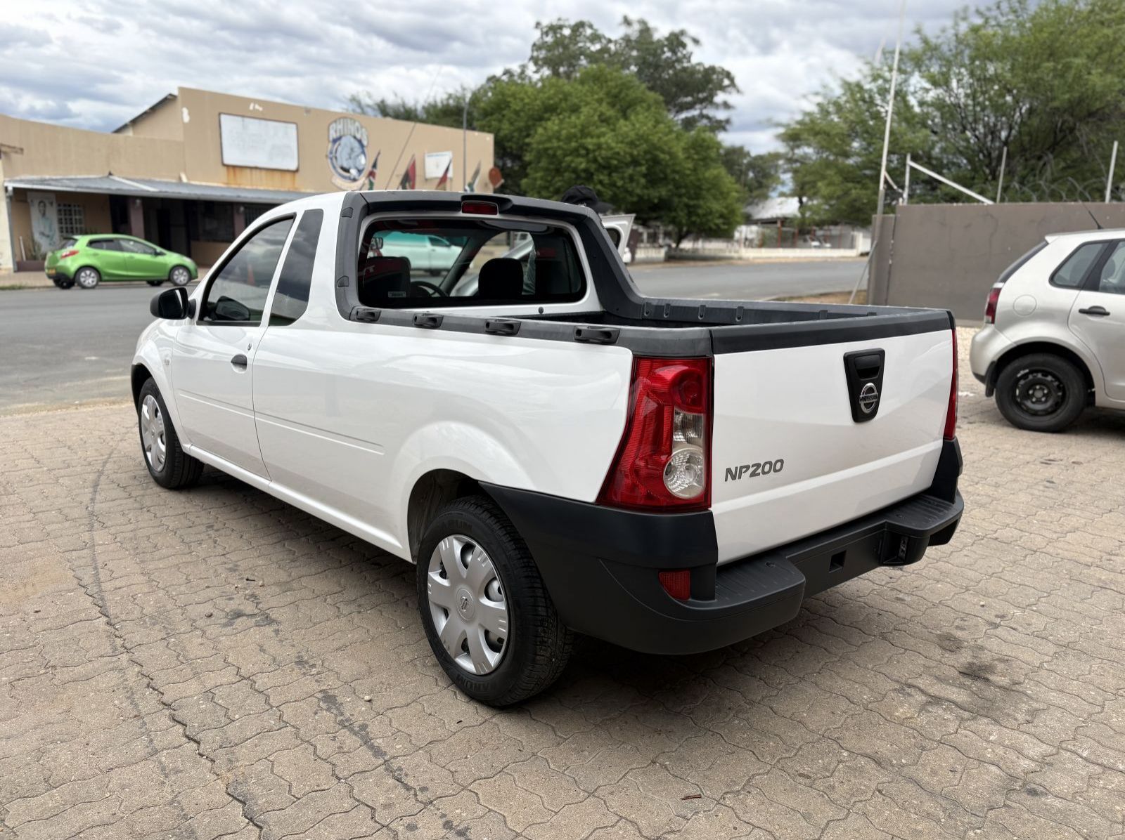 2021 Nissan NISSAN NP200 1.6 M.T pictures