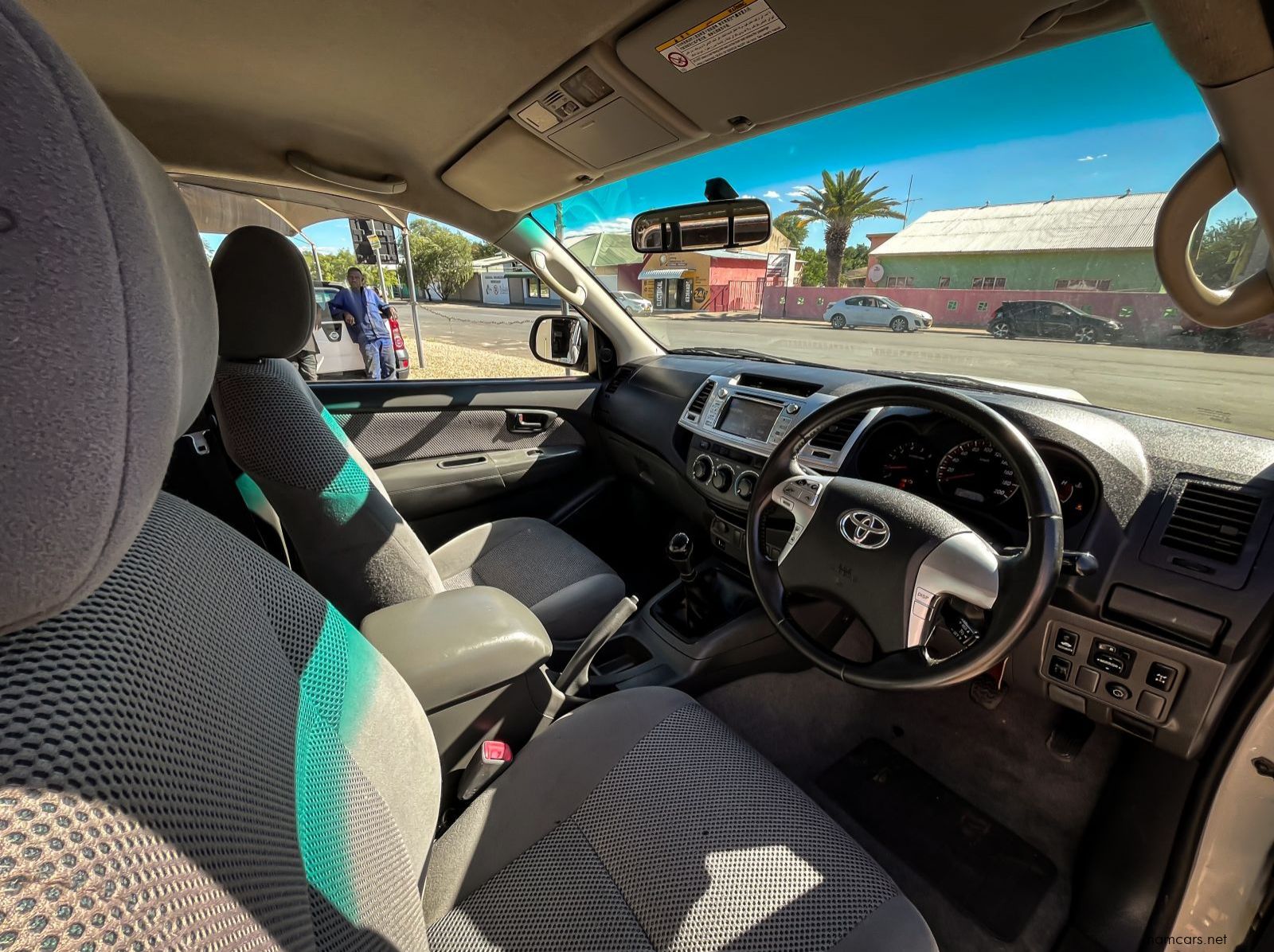 2014 Toyota TOYOTA HILUX  3.0 D-4D XTRA CAB P/U pictures