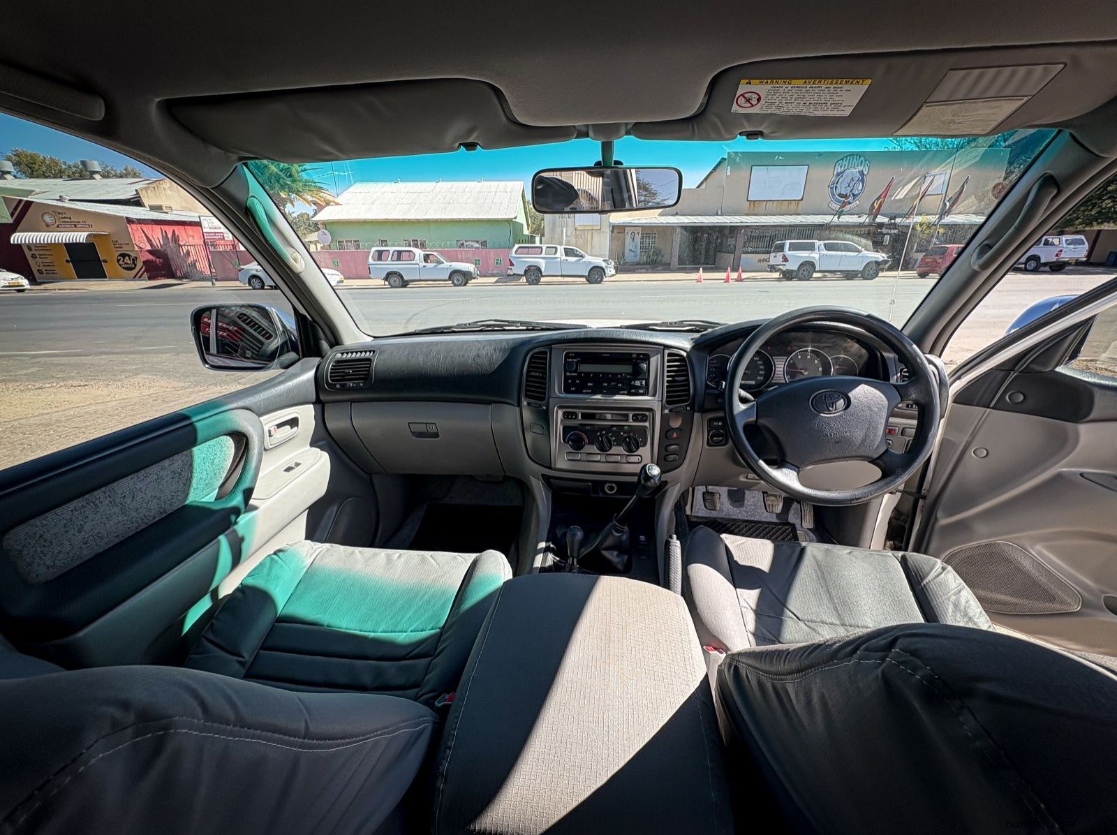 2005 Toyota TOYOTA LAND CRUISER 4.5 EFI pictures