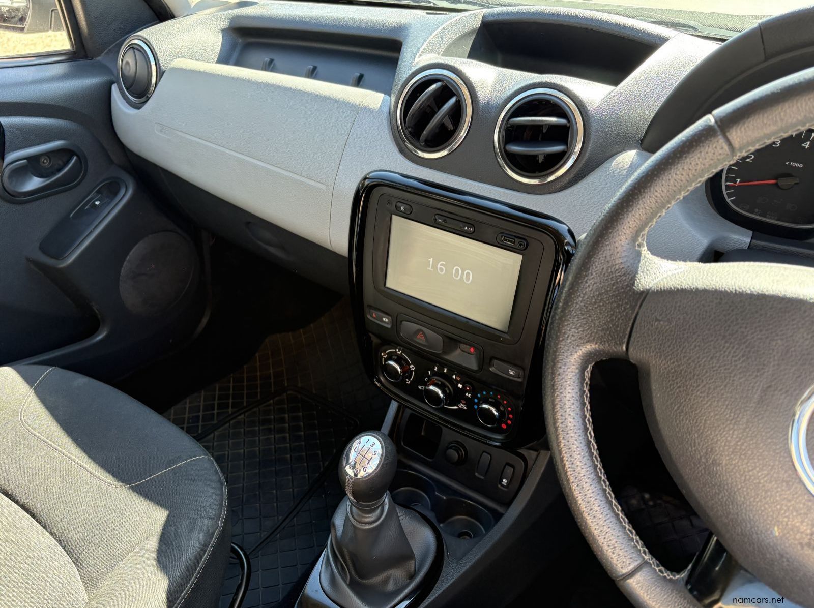 2015 Renault RENAULT DUSTER 1.5 DYNAMIQUE pictures