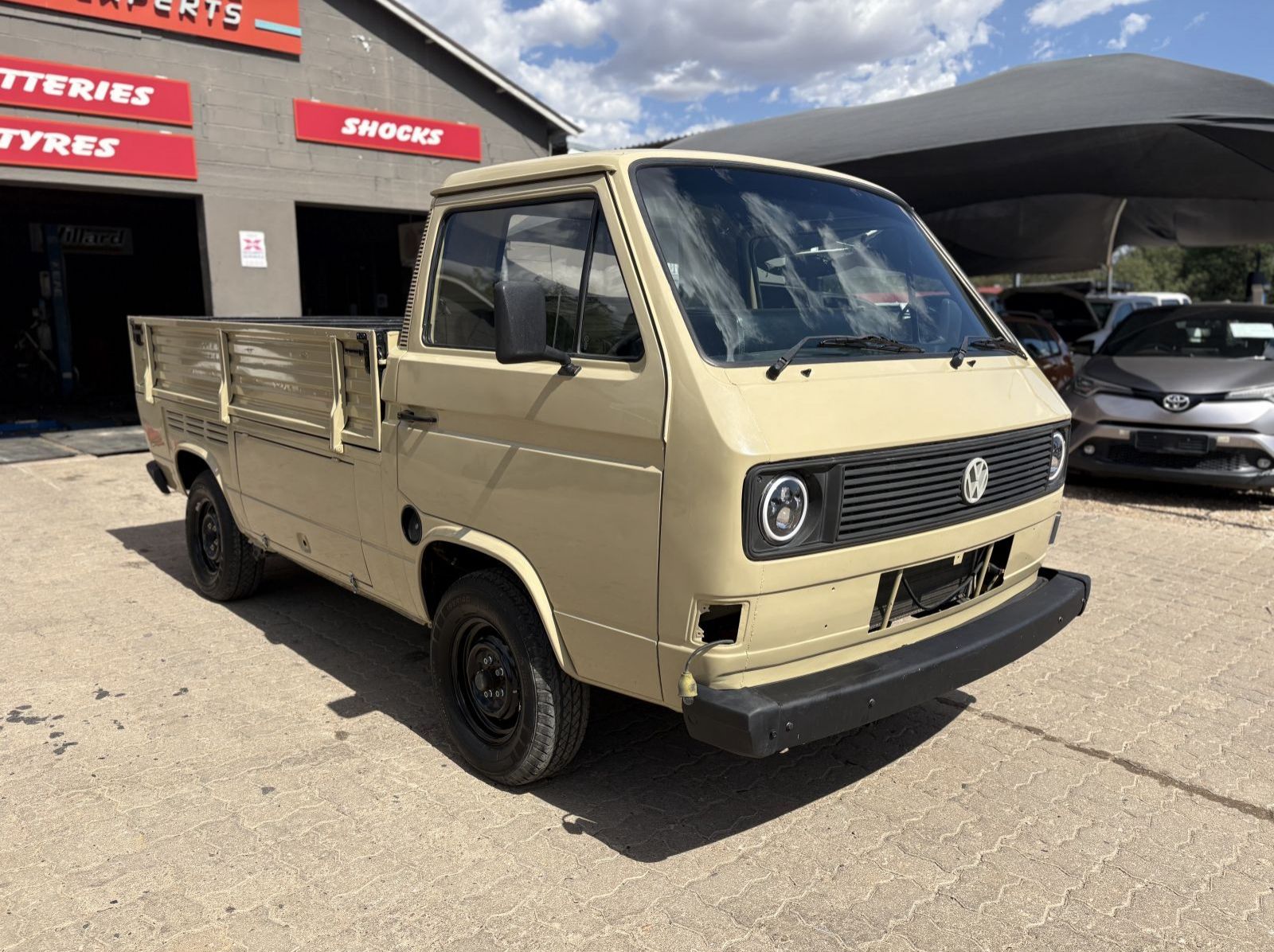 Used Volkswagen VOLKSWAGEN TRANSPORTER  for sale in Okahandja, Namibia